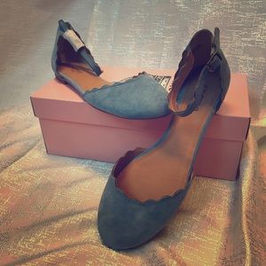 Crown Vintage suede blue flats SZ 7.5 NBW